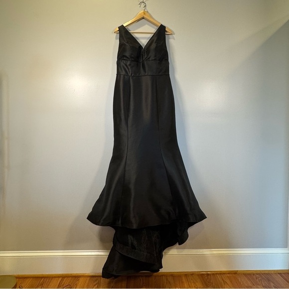 Sherri Hill Elegant Black Evening Gown, Prom dress, size 16, black - Picture 2 of 10